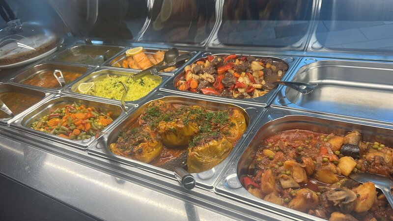 Bucatar mancare gatita romaneasca,